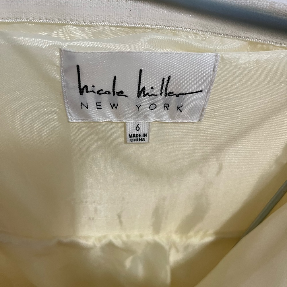Beautiful Nicole Miller new with tags strapless dress